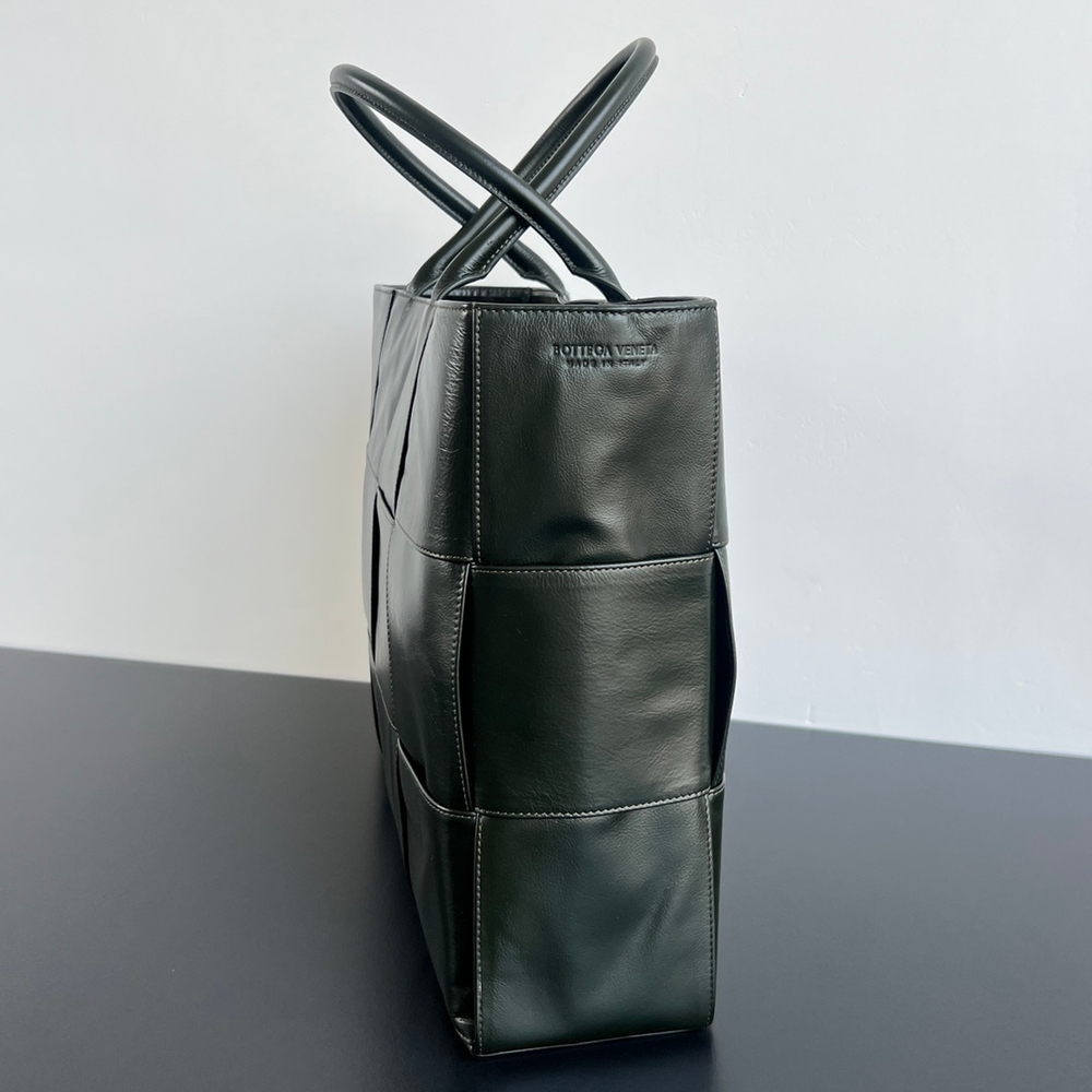 Bottega Veneta Arco Tote 46 cm