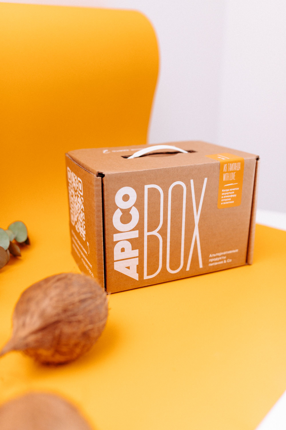 Набор тайские продукты APICO BOX №1 "Из Таиланда with love", подарочный набор из 7-ми тайских продуктов, подарок на Новый год