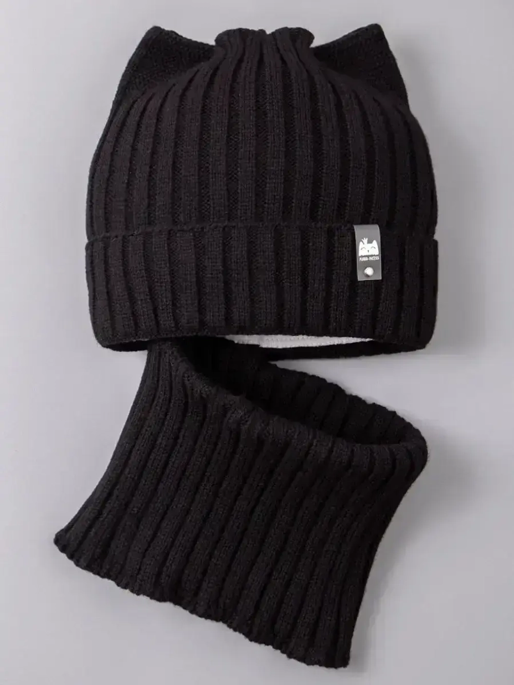 Шапка для девочки осенняя c ушками и снуд