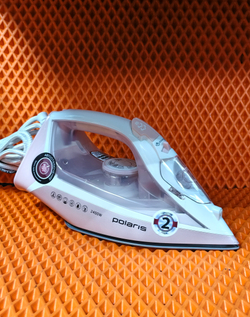 Утюг Polaris PIR 2497AK