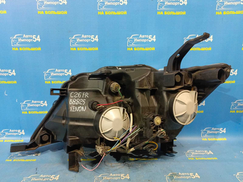 Фара передняя правая NISSAN SERENA 2010-2013