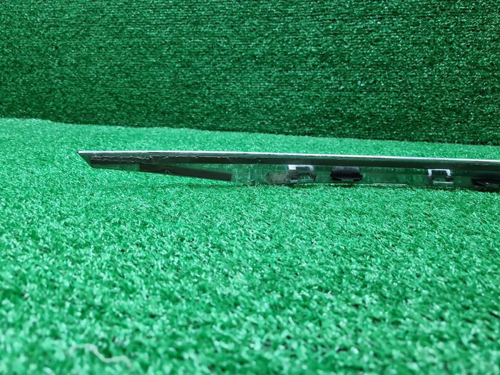 Молдинг крышки багажника Mercedes E W213 (16-21)