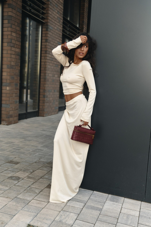 Костюм трикотажный с юбкой