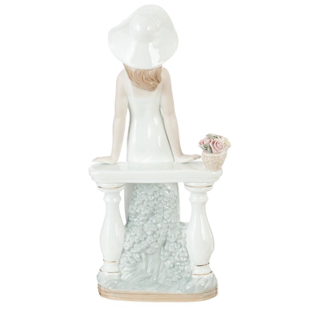 GAEM Фигурка декоративная "Девушка", L14 W8,5 H30 см