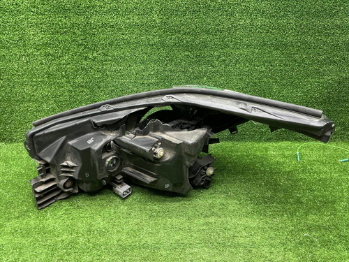 Битая Фара правая Subaru Forester 5 SK (18-21) LED