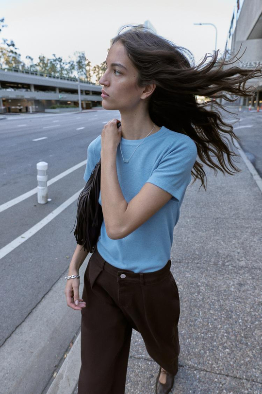 ZARA СВИТЕР С КОРОТКИМИ РУКАВАМИ ИЗ МЯГКОГО ТРИКОТАЖА, ГОЛУБОЙ