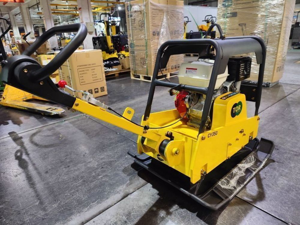 Виброплита реверсивная TOR CY-350 гидравлика - [300 кг / 40 кН / Honda GX390]