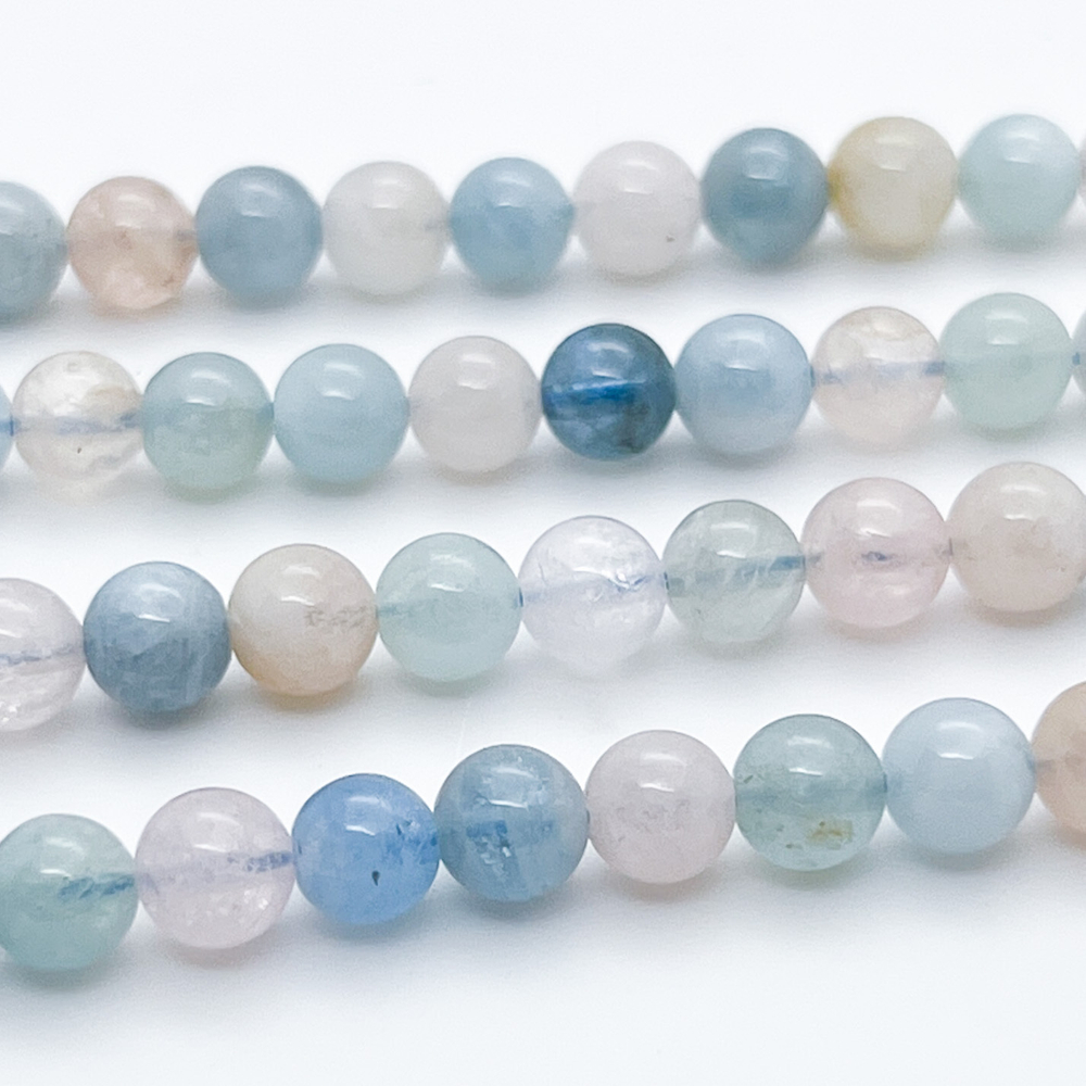 Берилл, диаметр 6,2-6,5 мм, цена за 31-32 шт (1/2 нити)