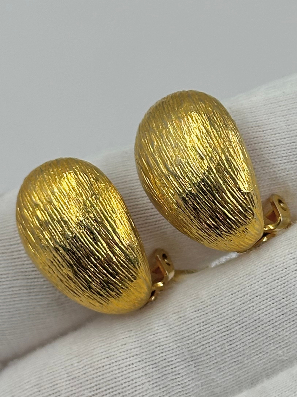 Клипсы с фактурой