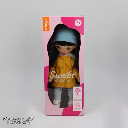 Кукла Лилу с меховым капюшоном