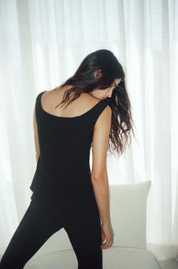 ZARA БРЮКИ FLARE ИЗ КРЕПА, ЧЕРНЫЙ