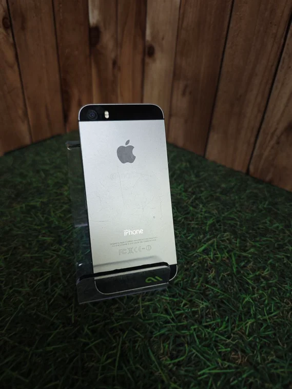 Смартфон iPhone 5s 32Gb черный(Витринный)