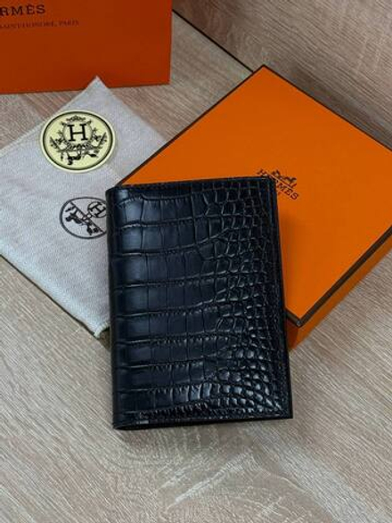 Обложка на паспорт Hermes из кожи крокодила
