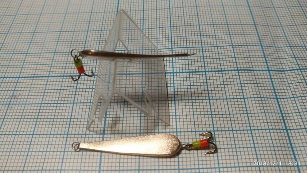 Блесна Зимняя WINTERLURES Борода ( Капелька) 26мм тройник