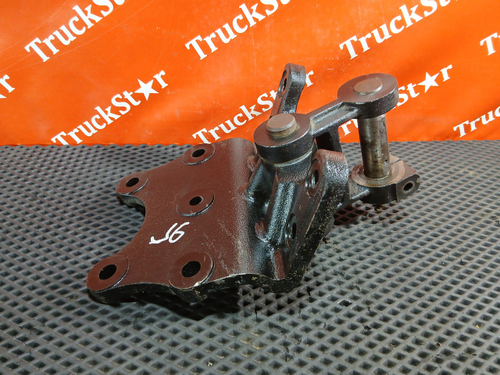 Кронштейн крепления передней рессоры передний