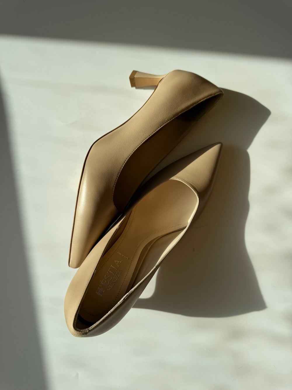 Женские туфли в бежевом цвете Hestia Naturale