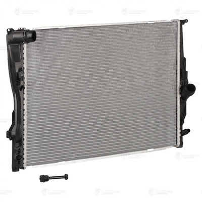 LRc 2637 -  Радиатор охлаждения для автомобилей BMW 3 (E90/E91) (05-) G (с доп. патрубком 16мм)