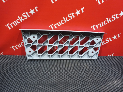 Площадка подножки правая 2023г.