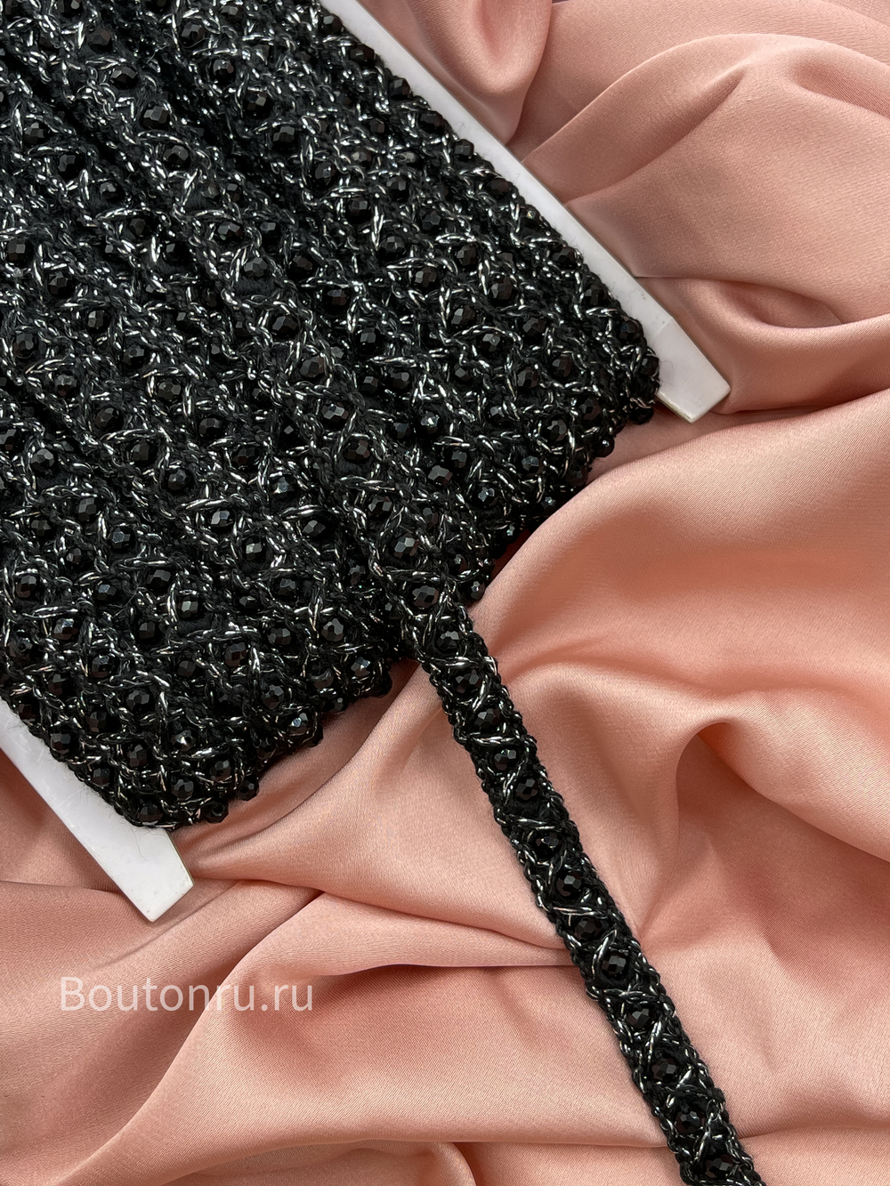 Тесьма черная с серебристой нитью люрекс и черным бисером