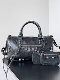 Balenciaga Le Cagole Duffle Bag 30 cm