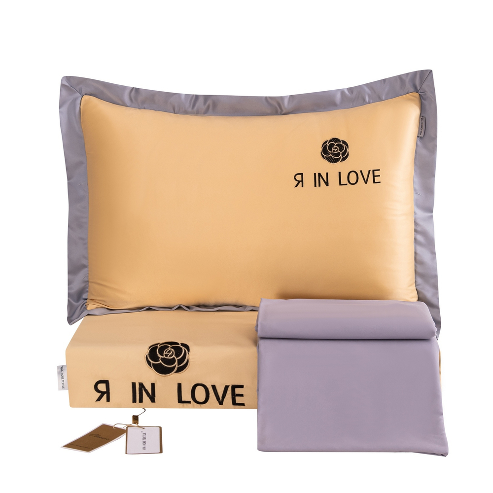 Комплект постельного белья Сатин-Шелк Я IN LOVE на резинке LVR009