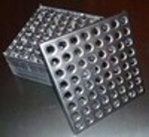 Плитка для пола металлическая 300х300х1,5 мм /64 отверстия/