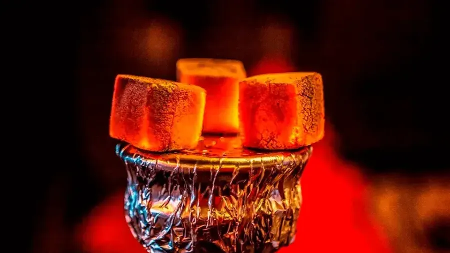 Как класть угли на кальян?