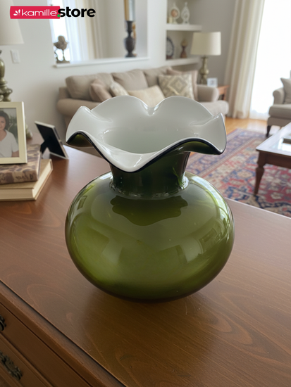 Ваза для цветов 20 см. стеклянная с волнистым горлышком