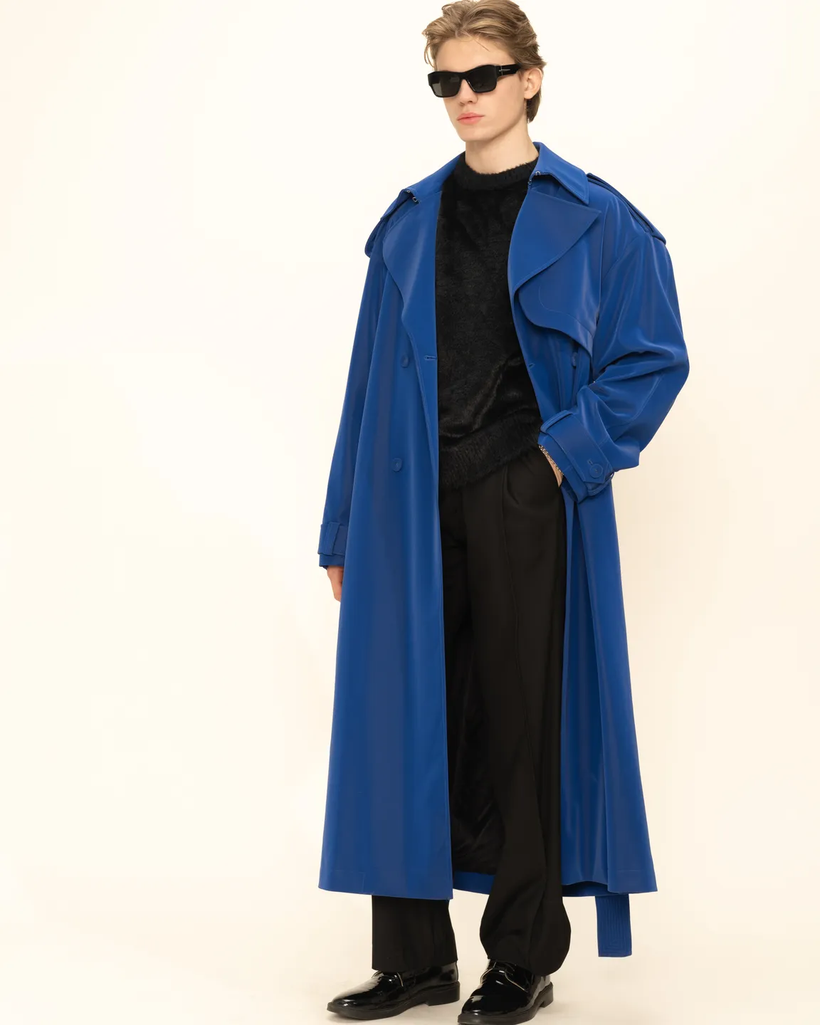 Синий тренч 