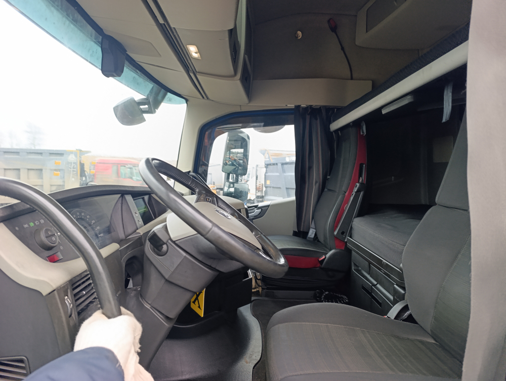 Volvo FH 4x2 Седельный тягач FH-TRUCK (Дизельный, 12,8 л, 510 л.с., АТ)
