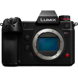 Цифровая фотокамера Panasonic Lumix DC-S1H Body