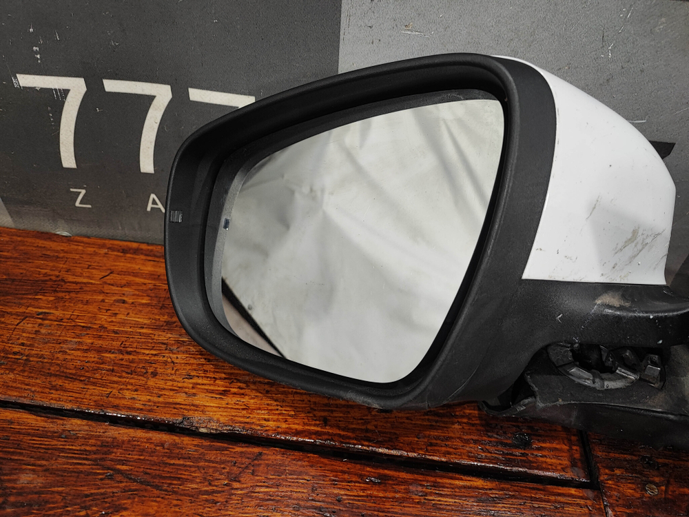 Зеркало левое 8 pin (контактов) Chery Tiggo 7 Pro 20-24 Б/У Оригинал 601000214AA