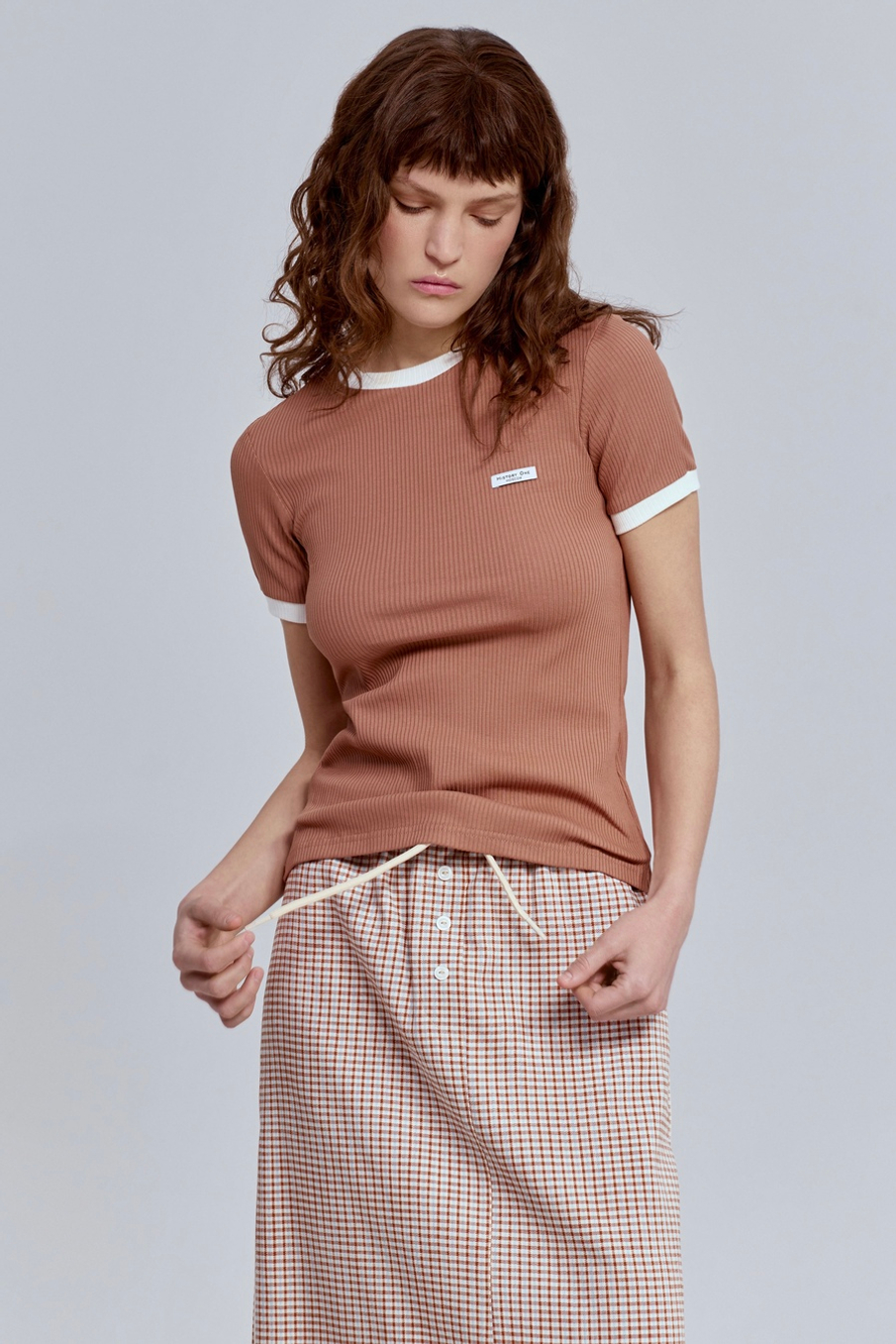 Футболка из хлопковой рибаны с контрастной отделкой