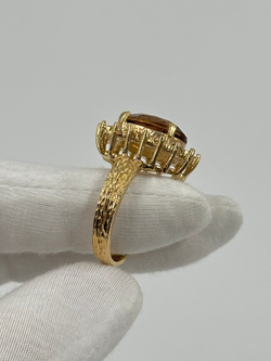 Кольцо с коричневым кристаллом