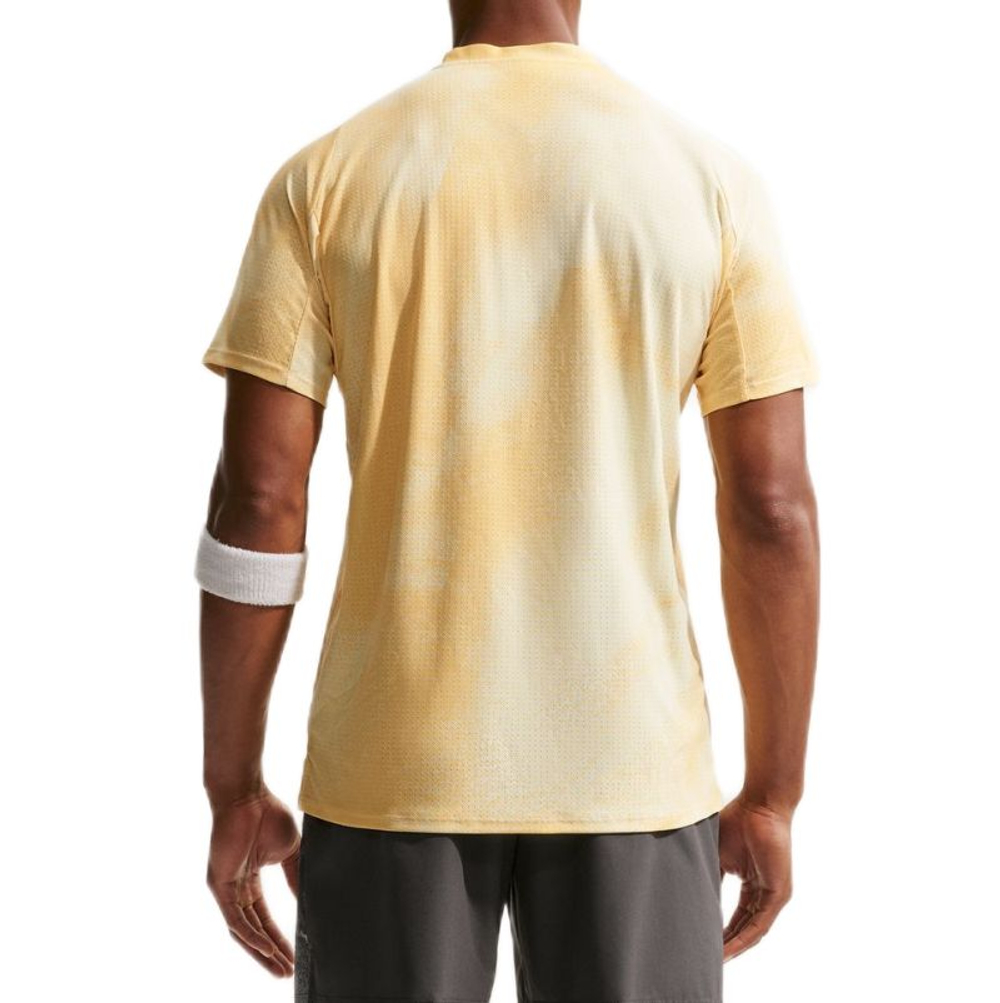 Мужская теннисная футболка Nike Court Paris Slam Advantage Dri-Fit Tennis - alabaster/topaz gold/black