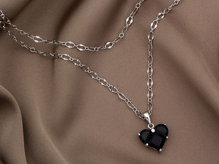 Подвеска Сердце с черным кристаллом