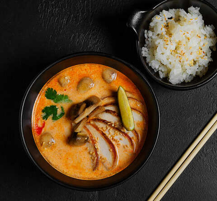 Том ям с курицей