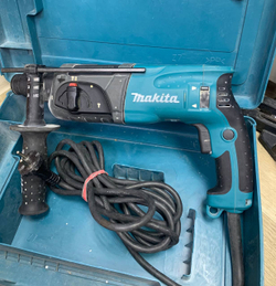 Перфоратор Makita HR 2470