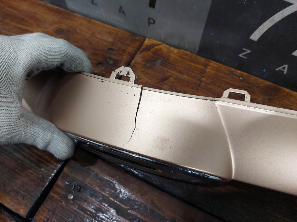 Накладка решетки радиатора Chery Arrizo 8 22-нв Б/У Оригинал 602003562AA