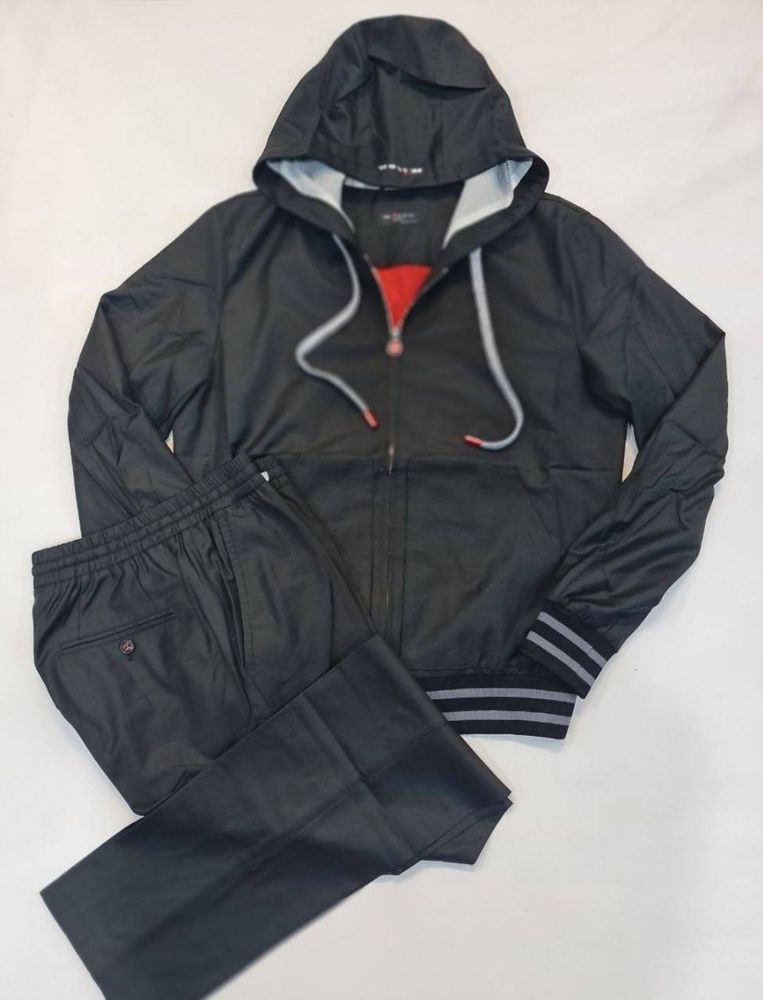 Прогулочный костюм Kiton