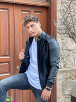 Кожаная куртка со вставками из питона