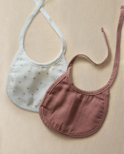 ZARA HOME ДЕТСКИЙ НАГРУДНИК С ЦВЕТОЧНЫМ ПРИНТОМ (2 ШТ.), ЭКРЮ