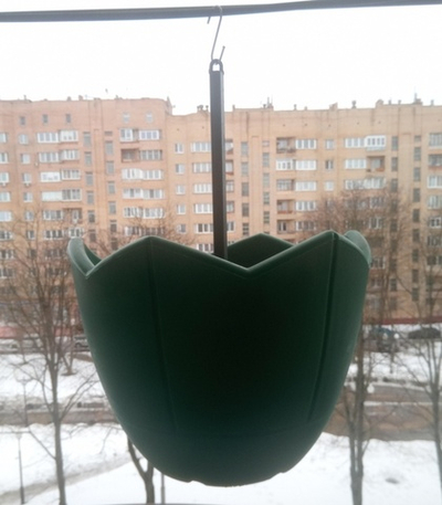 Вазон 400 с подвесным кронштейном (подвесное кашпо)