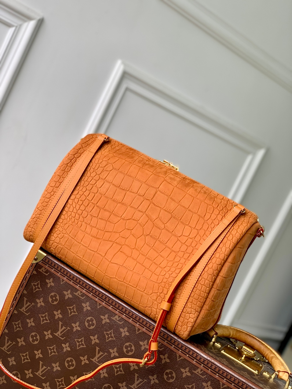 Louis Vuitton Express MM