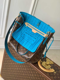 Louis Vuitton Neverfull Bandouliere Inside Out MM