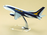 Модель самолета Boeing 737-300 (М1:100, KD Avia)