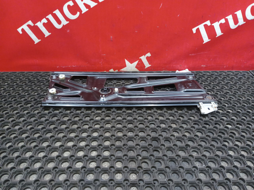 Стеклоподъемник правый 2019г