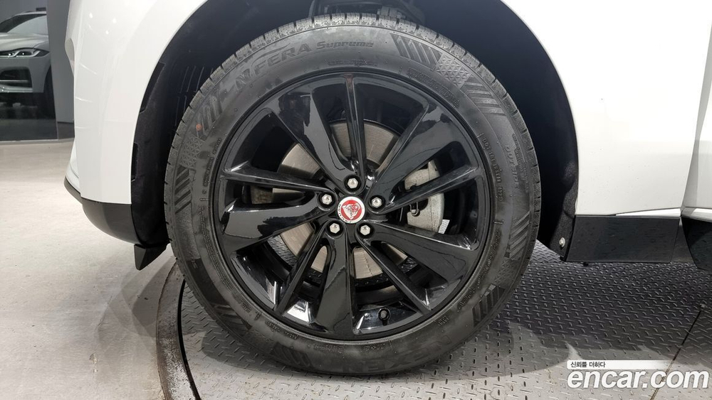 Jaguar F-PACE D200 SE (06.2022)