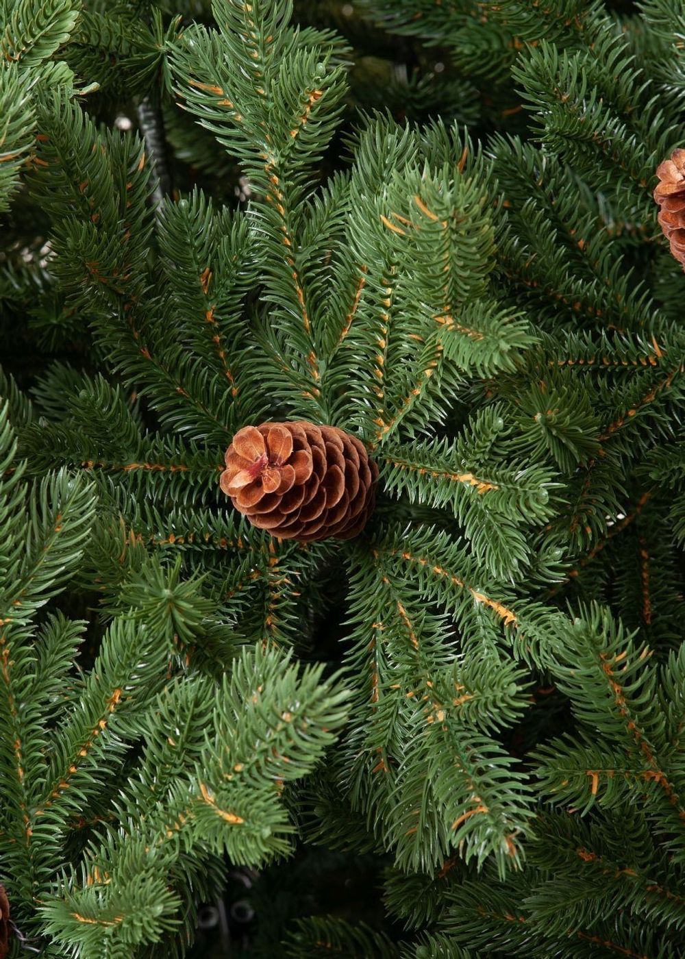 Ель с шишками «Чарующая» (литая хвоя) 180 см / 1.8 м