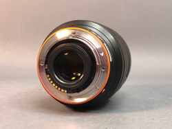 Sony DT 16-50mm 2.8 SSM Sony A царапина на передней линзе